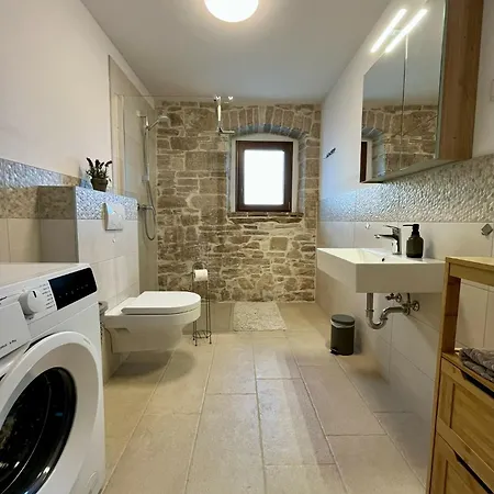 Casa Elira Dom wakacyjny *